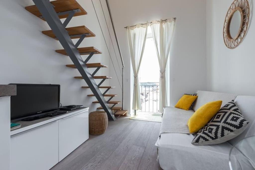 Location, 1 Bedroom Flat Apartment